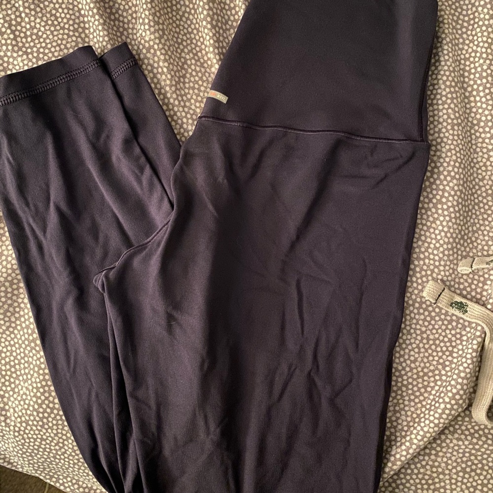 Navy blue Aerie leggings size medium!
